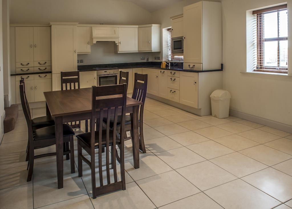 New Forest Estate Lodges Tyrrellspass Room photo